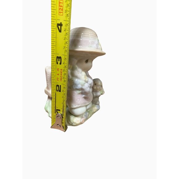 Precious Moments Seasoned with a Smile Salt and Pepper Shaker Set Porcelain 1997 - Picture 10 of 11